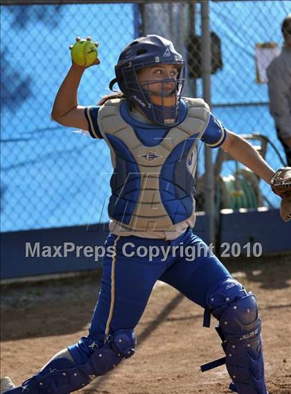 Thumbnail 2 in Bishop Amat @ Cantwell-Sacred Heart photogallery.