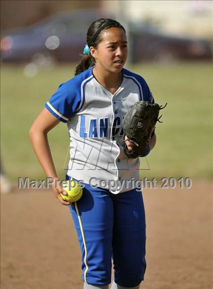 Thumbnail 3 in Bishop Amat @ Cantwell-Sacred Heart photogallery.