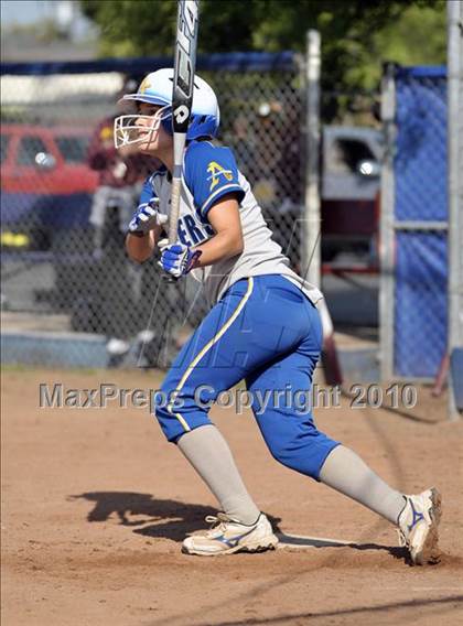 Thumbnail 3 in Bishop Amat @ Cantwell-Sacred Heart photogallery.