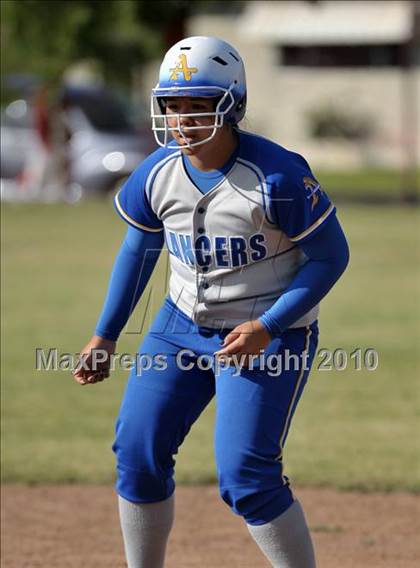 Thumbnail 3 in Bishop Amat @ Cantwell-Sacred Heart photogallery.