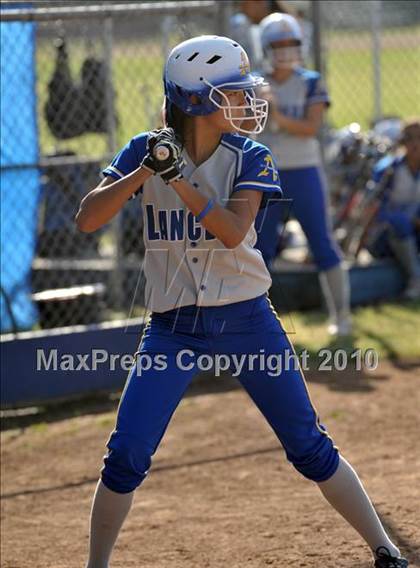 Thumbnail 3 in Bishop Amat @ Cantwell-Sacred Heart photogallery.