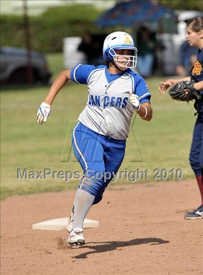Thumbnail 3 in Bishop Amat @ Cantwell-Sacred Heart photogallery.