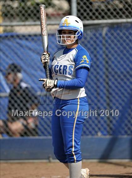 Thumbnail 3 in Bishop Amat @ Cantwell-Sacred Heart photogallery.
