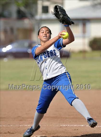 Thumbnail 2 in Bishop Amat @ Cantwell-Sacred Heart photogallery.