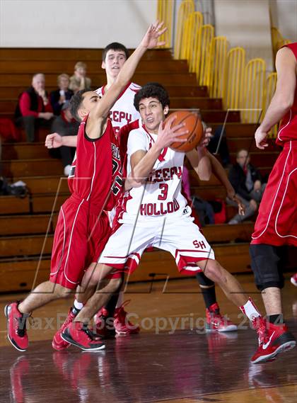 Thumbnail 1 in Cardinal Spellman vs. Sleepy Hollow (Coaches vs. Cancer Classic) photogallery.