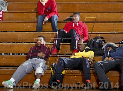 Thumbnail 2 in Cardinal Spellman vs. Sleepy Hollow (Coaches vs. Cancer Classic) photogallery.