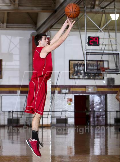 Thumbnail 3 in Cardinal Spellman vs. Sleepy Hollow (Coaches vs. Cancer Classic) photogallery.