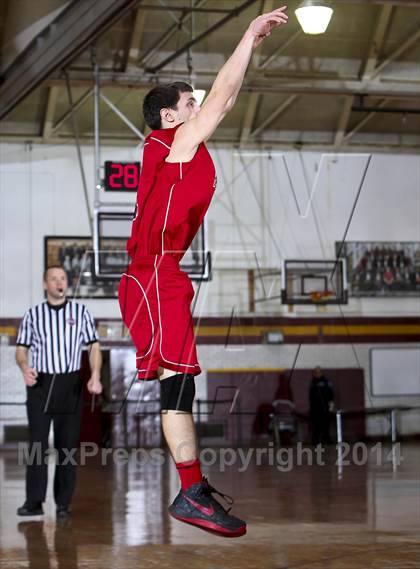 Thumbnail 3 in Cardinal Spellman vs. Sleepy Hollow (Coaches vs. Cancer Classic) photogallery.