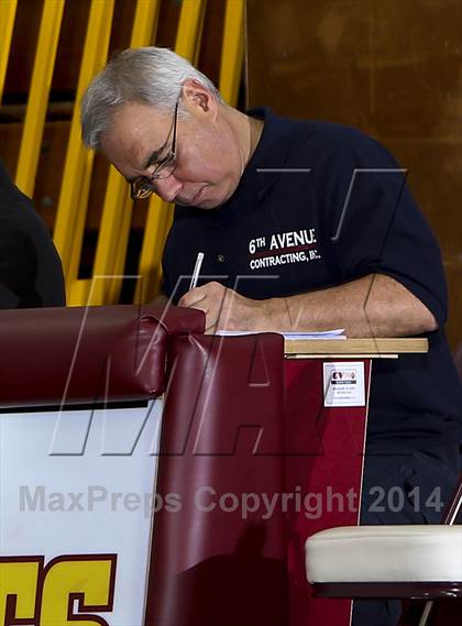 Thumbnail 2 in Cardinal Spellman vs. Sleepy Hollow (Coaches vs. Cancer Classic) photogallery.
