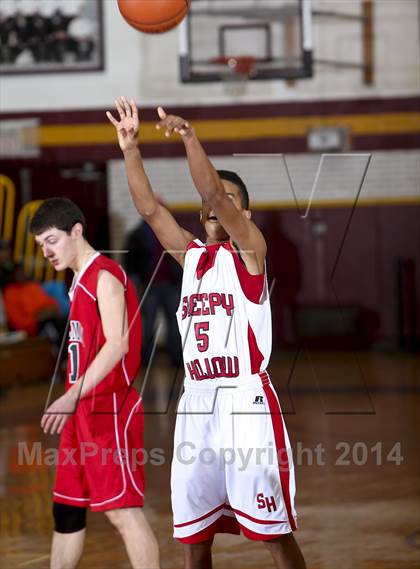 Thumbnail 2 in Cardinal Spellman vs. Sleepy Hollow (Coaches vs. Cancer Classic) photogallery.