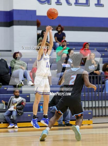Thumbnail 1 in Hirschi @ Peaster photogallery.
