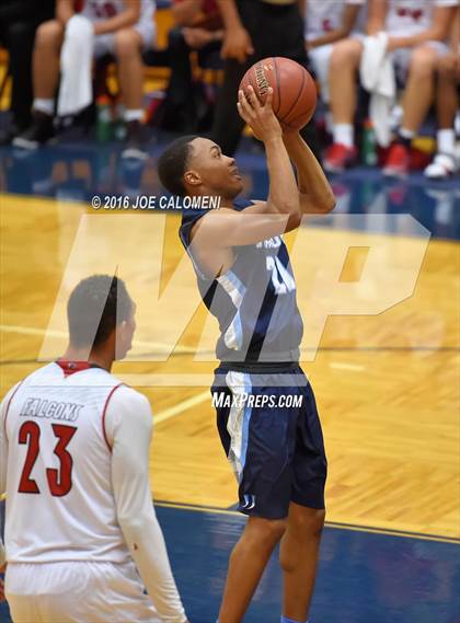 Thumbnail 2 in Stevens [John Paul] vs. Johnson [Claudia Taylor] photogallery.