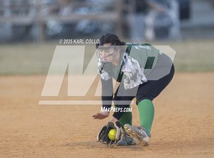 Thumbnail 2 in Musselman vs North Hagerstown (Scrimmage) photogallery.