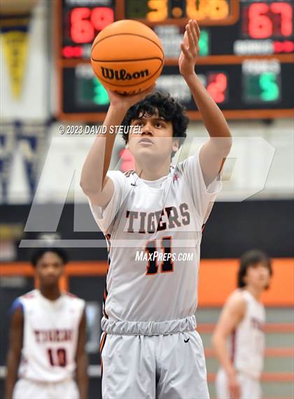 Thumbnail 3 in River City vs. Roseville (Tiger Classic) photogallery.