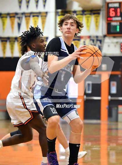 Thumbnail 1 in River City vs. Roseville (Tiger Classic) photogallery.