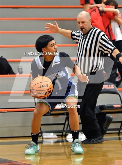 Thumbnail 2 in River City vs. Roseville (Tiger Classic) photogallery.