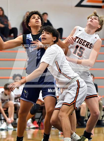 Thumbnail 3 in River City vs. Roseville (Tiger Classic) photogallery.