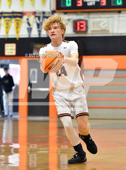 Thumbnail 1 in River City vs. Roseville (Tiger Classic) photogallery.