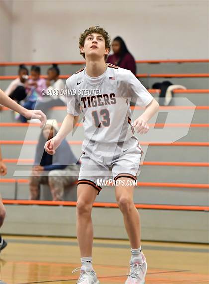 Thumbnail 2 in River City vs. Roseville (Tiger Classic) photogallery.