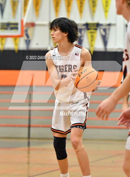 Thumbnail 1 in River City vs. Roseville (Tiger Classic) photogallery.