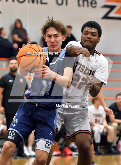 Thumbnail 2 in River City vs. Roseville (Tiger Classic) photogallery.