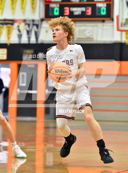 Thumbnail 2 in River City vs. Roseville (Tiger Classic) photogallery.