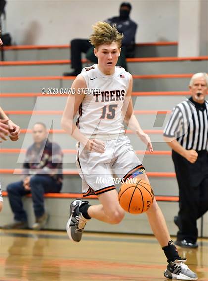 Thumbnail 2 in River City vs. Roseville (Tiger Classic) photogallery.