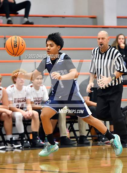 Thumbnail 1 in River City vs. Roseville (Tiger Classic) photogallery.