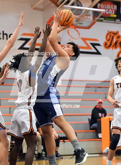 Thumbnail 3 in River City vs. Roseville (Tiger Classic) photogallery.