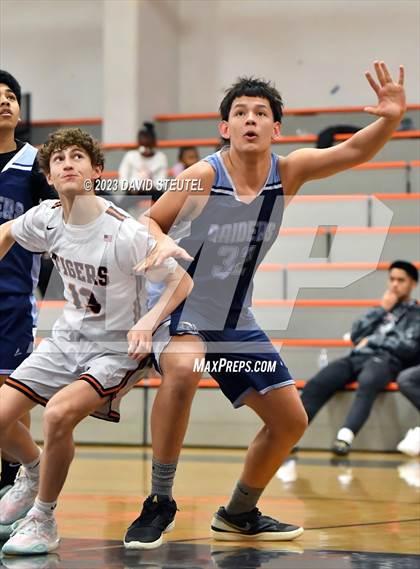 Thumbnail 1 in River City vs. Roseville (Tiger Classic) photogallery.