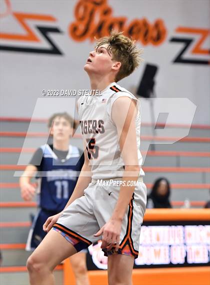 Thumbnail 1 in River City vs. Roseville (Tiger Classic) photogallery.