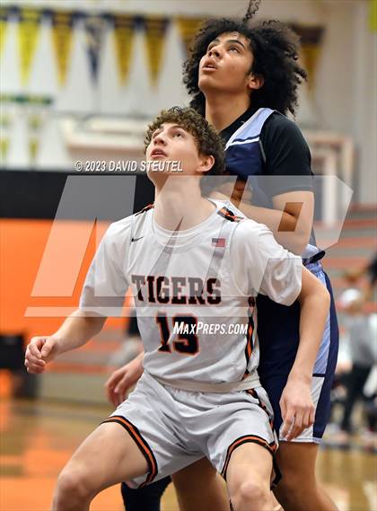 Thumbnail 1 in River City vs. Roseville (Tiger Classic) photogallery.