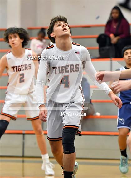 Thumbnail 1 in River City vs. Roseville (Tiger Classic) photogallery.
