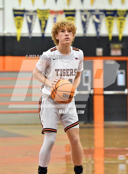 Thumbnail 3 in River City vs. Roseville (Tiger Classic) photogallery.