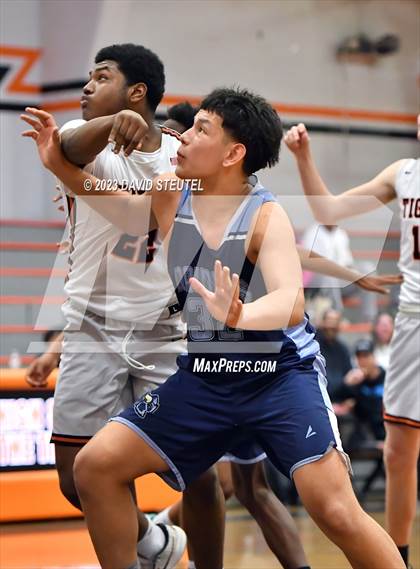 Thumbnail 2 in River City vs. Roseville (Tiger Classic) photogallery.