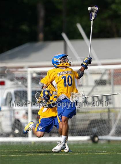 Thumbnail 2 in Webster Thomas vs. Irondequoit (Section 5 Class B Final) photogallery.