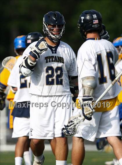 Thumbnail 2 in Webster Thomas vs. Irondequoit (Section 5 Class B Final) photogallery.