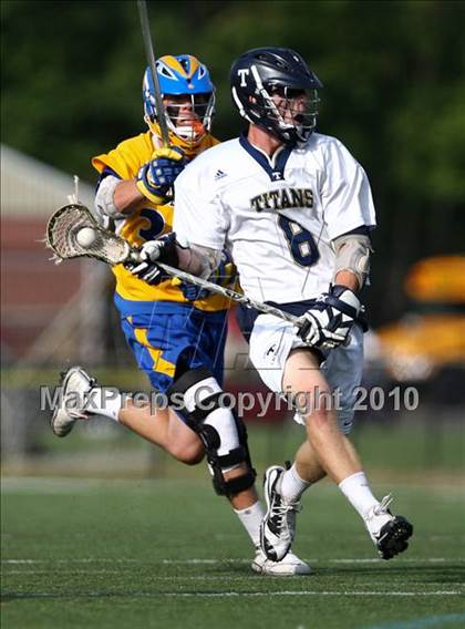 Thumbnail 2 in Webster Thomas vs. Irondequoit (Section 5 Class B Final) photogallery.
