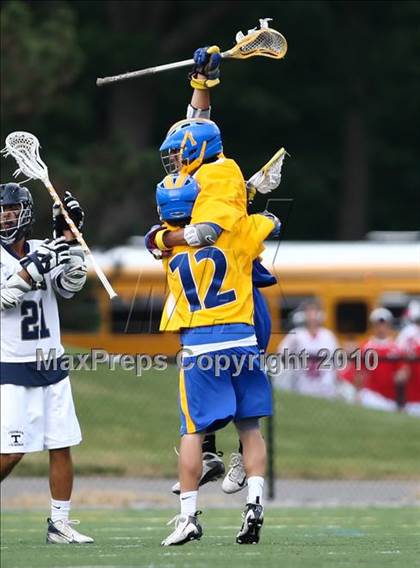 Thumbnail 2 in Webster Thomas vs. Irondequoit (Section 5 Class B Final) photogallery.