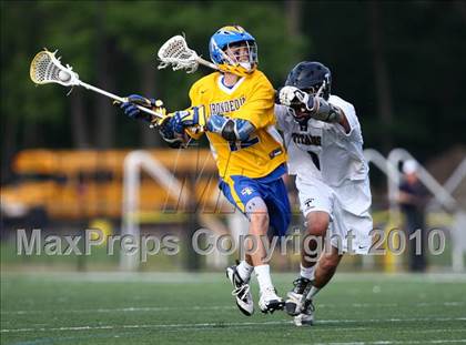 Thumbnail 3 in Webster Thomas vs. Irondequoit (Section 5 Class B Final) photogallery.