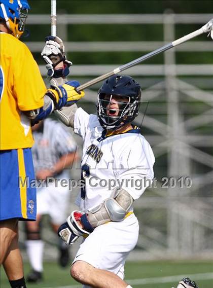 Thumbnail 3 in Webster Thomas vs. Irondequoit (Section 5 Class B Final) photogallery.