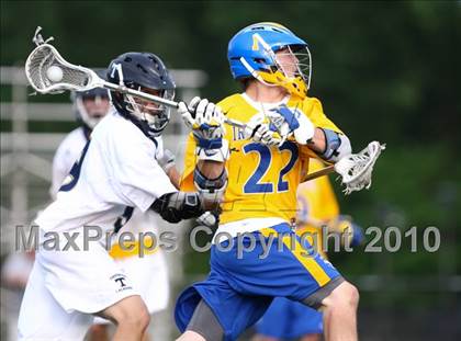Thumbnail 2 in Webster Thomas vs. Irondequoit (Section 5 Class B Final) photogallery.