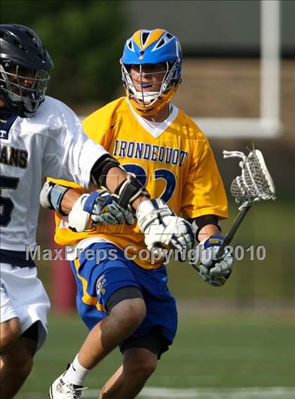Thumbnail 3 in Webster Thomas vs. Irondequoit (Section 5 Class B Final) photogallery.