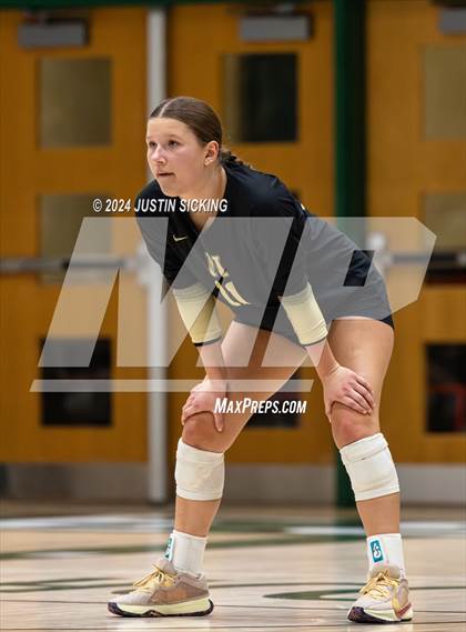 Thumbnail 2 in Fishers vs. Noblesville (IHSAA 4A Westfield Section 8 Round 1) photogallery.