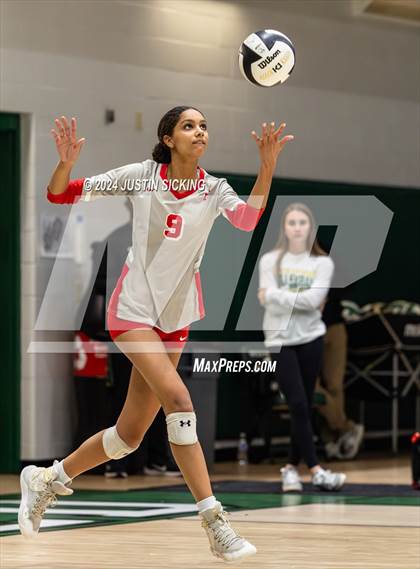 Thumbnail 2 in Fishers vs. Noblesville (IHSAA 4A Westfield Section 8 Round 1) photogallery.