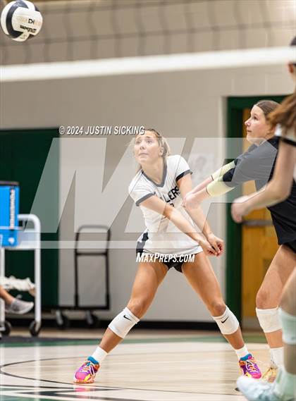 Thumbnail 3 in Fishers vs. Noblesville (IHSAA 4A Westfield Section 8 Round 1) photogallery.
