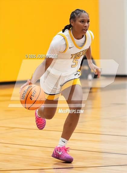 Thumbnail 1 in Center Hill @ Hernando photogallery.