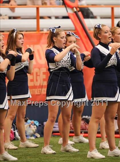 Thumbnail 2 in Cobleskill-Richmondville vs. Alden (Syracuse Kickoff Classic) photogallery.