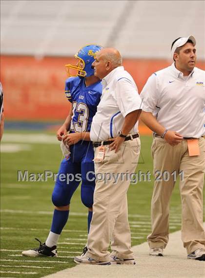Thumbnail 1 in Cobleskill-Richmondville vs. Alden (Syracuse Kickoff Classic) photogallery.