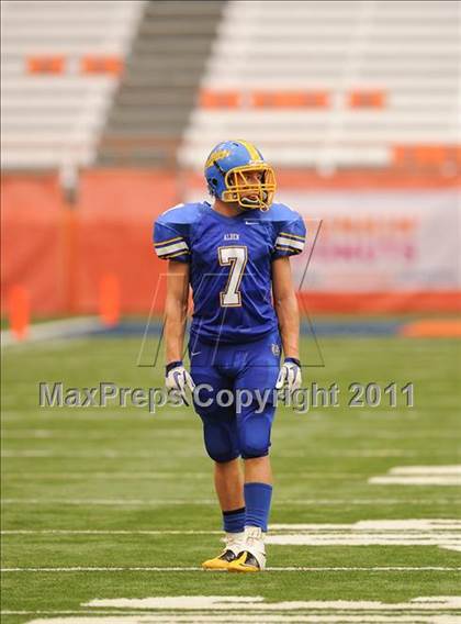 Thumbnail 2 in Cobleskill-Richmondville vs. Alden (Syracuse Kickoff Classic) photogallery.